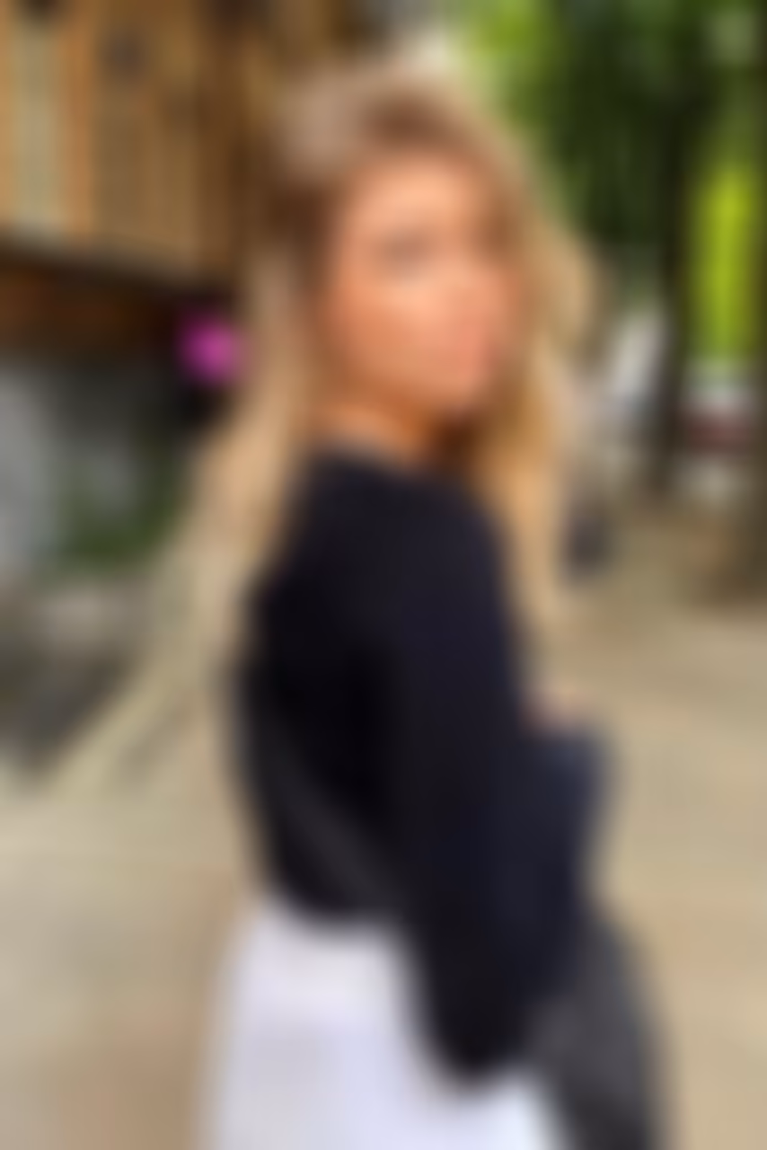 Karina  dating ukrainian girls