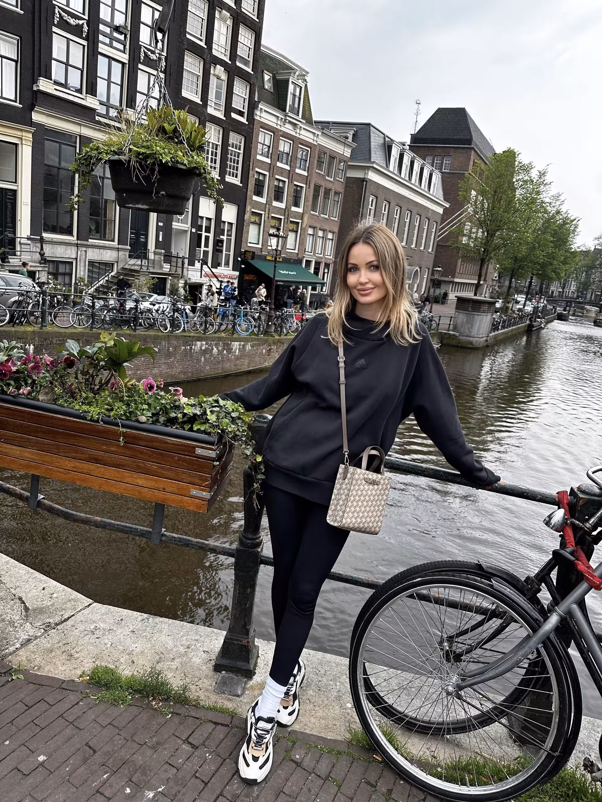 Valeriia  dating ukrainian girl