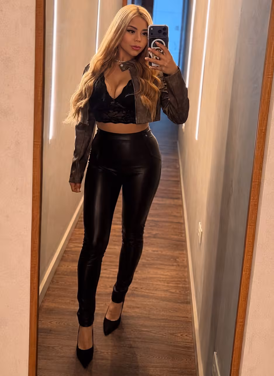 Geovanna 23 Embu das Artes Brazil I am a gorgeous girl wanting to be appreciated