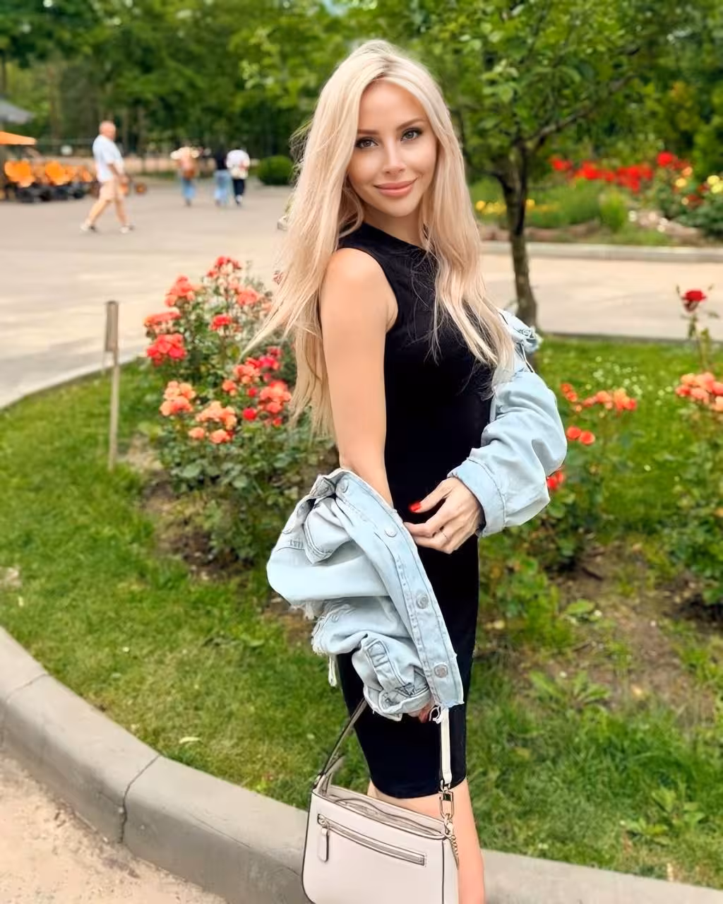Olena 37 Odesa Ukraine Stunning girl looking for a man who is sincere