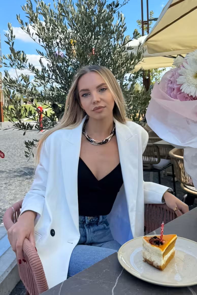 Yulia 28 Bratislava Slovakia Stunning girl looking for a man who is sincere