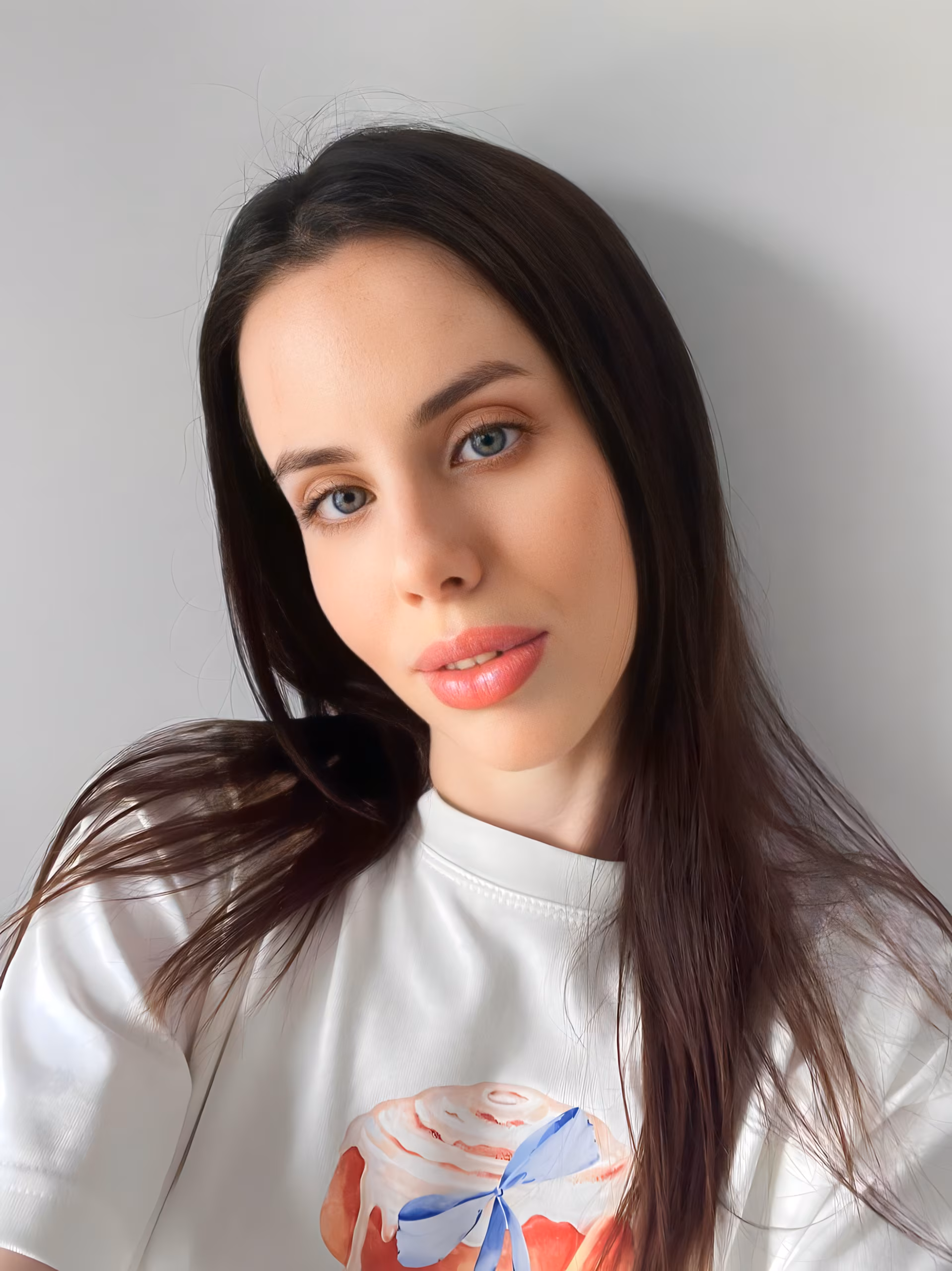 Lilia 30 Bucharest Romania Attractive woman seeking a man with strong values