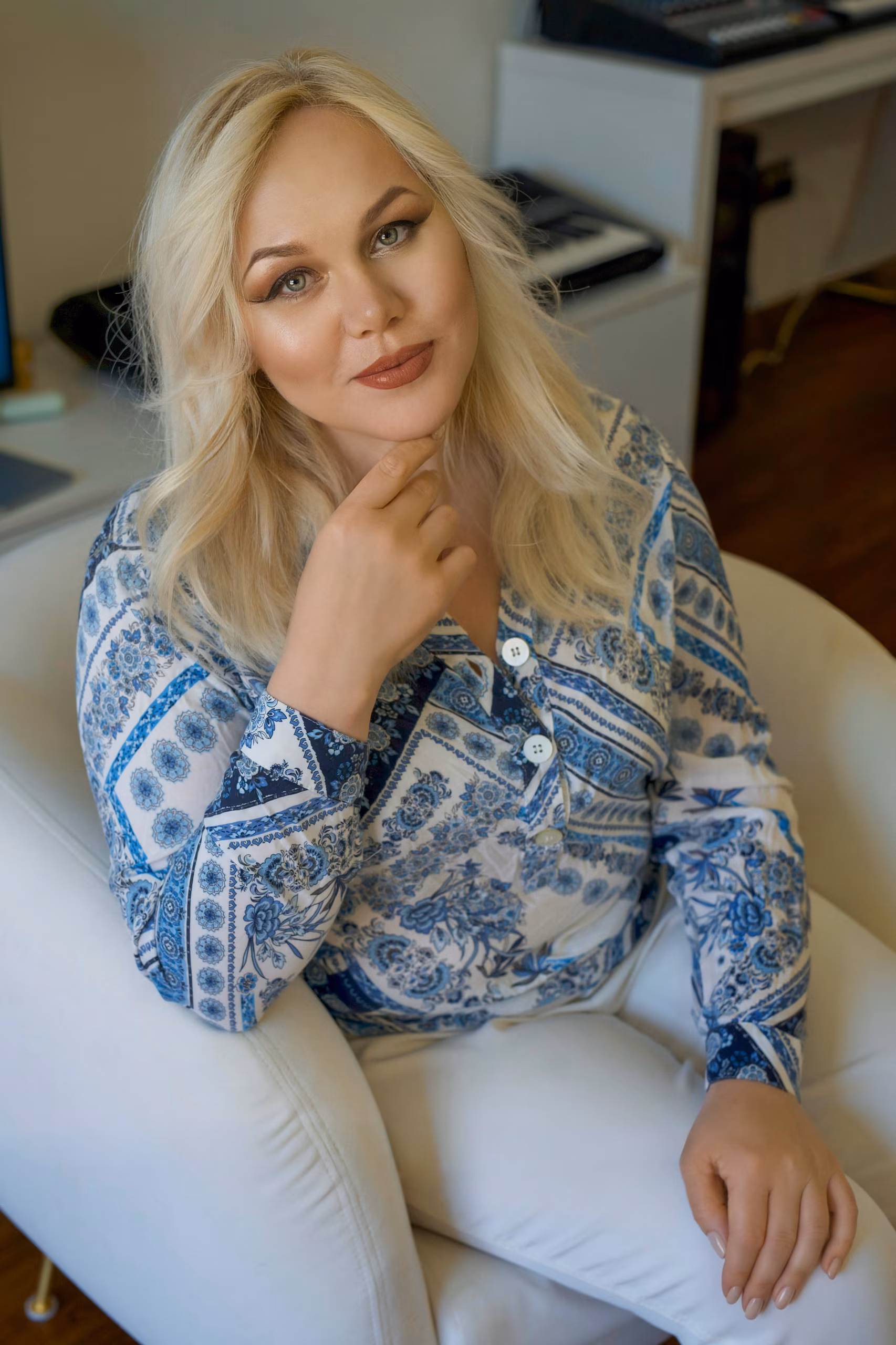 Elena 51 Miagliano Italy Attractive woman seeking a man with strong values