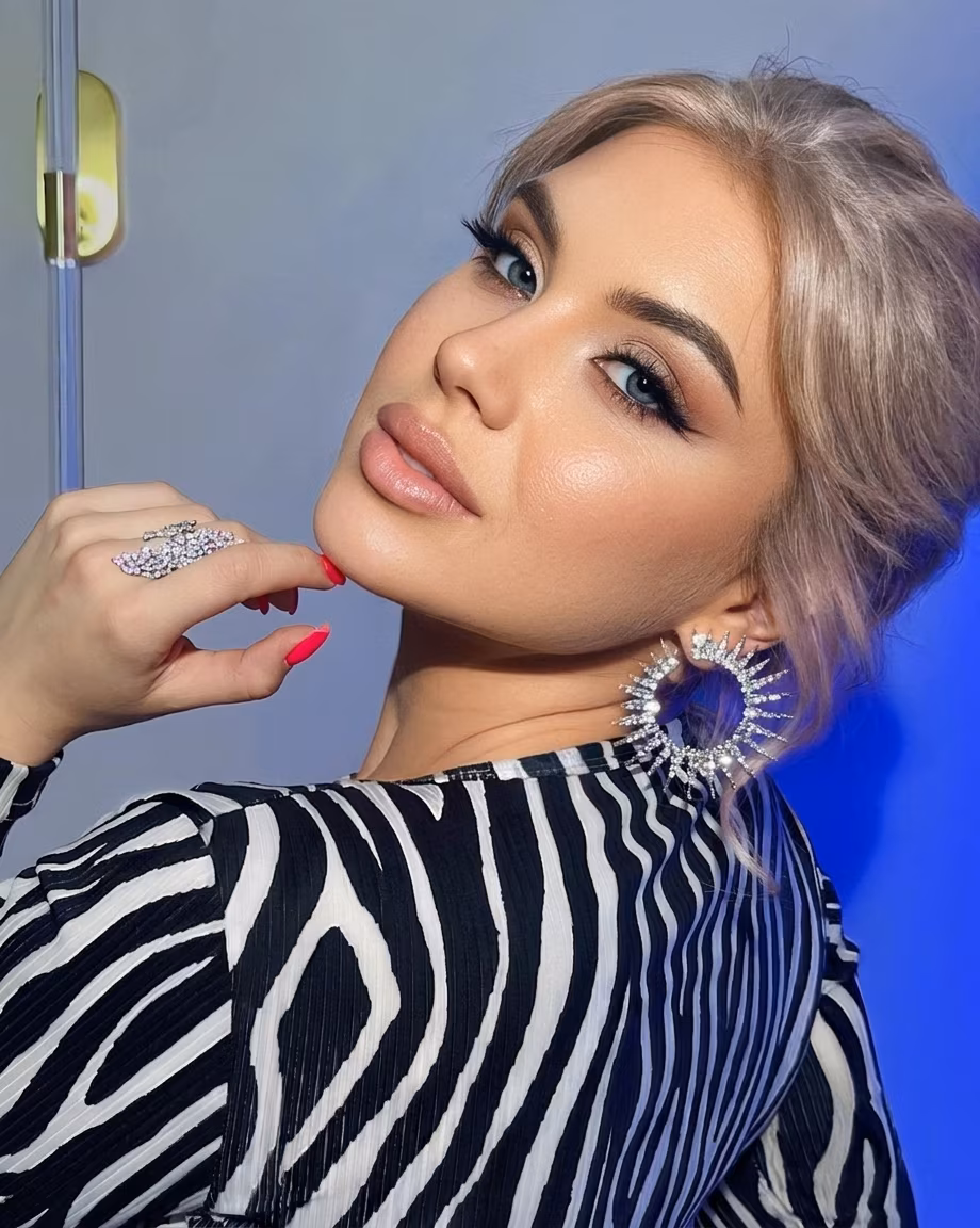 Krystyna 24 Kyiv  Ukraine Beautiful girl wanting to start a new chapter