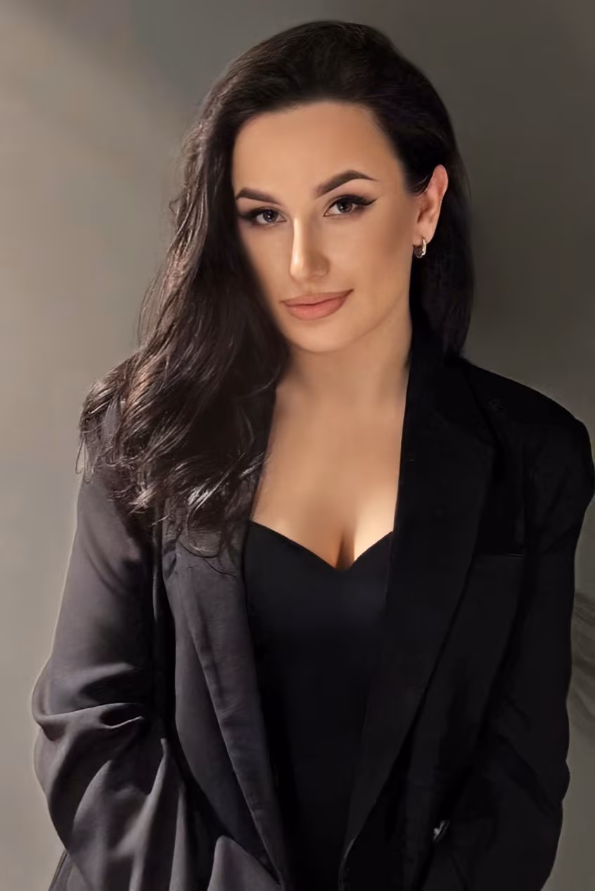 Roksolana 29 Kyiv  Ukraine Charming lady wanting to be someone's wife