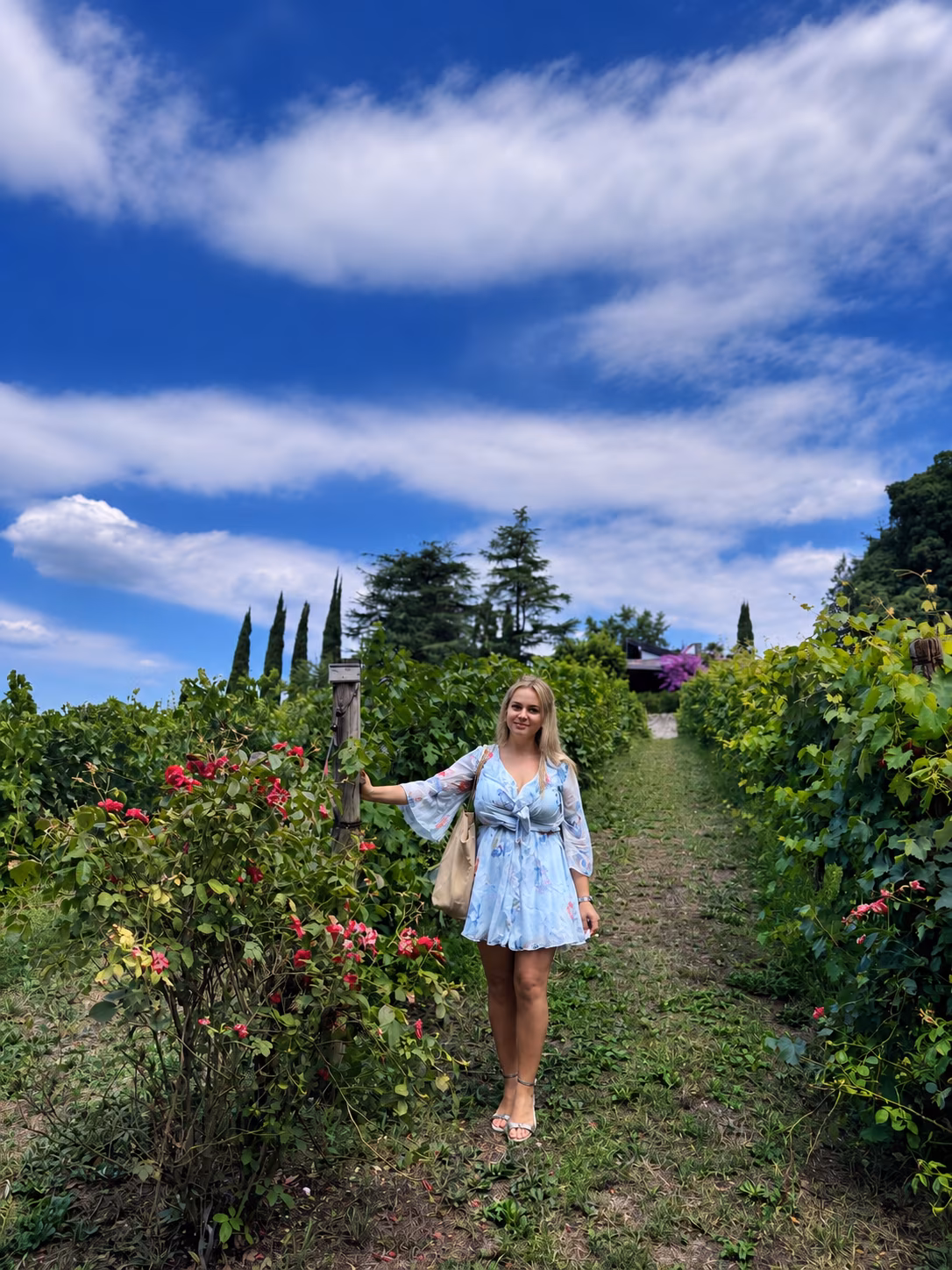 Ganna 40 Verona Italy Elegant lady ready to create a beautiful home
