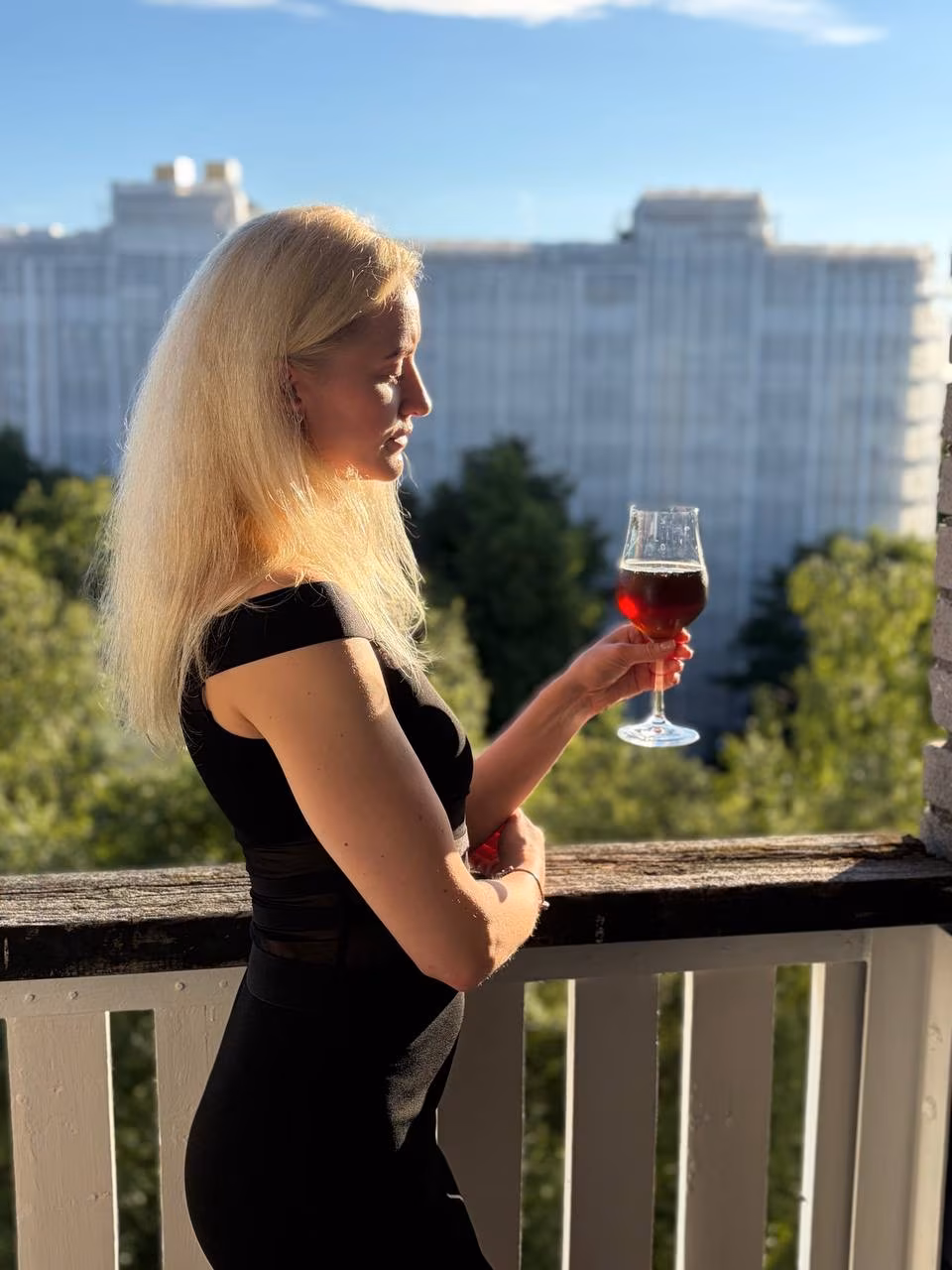 Iaroslava 42 Glukhov Ukraine Gorgeous girl looking for a man with a kind heart