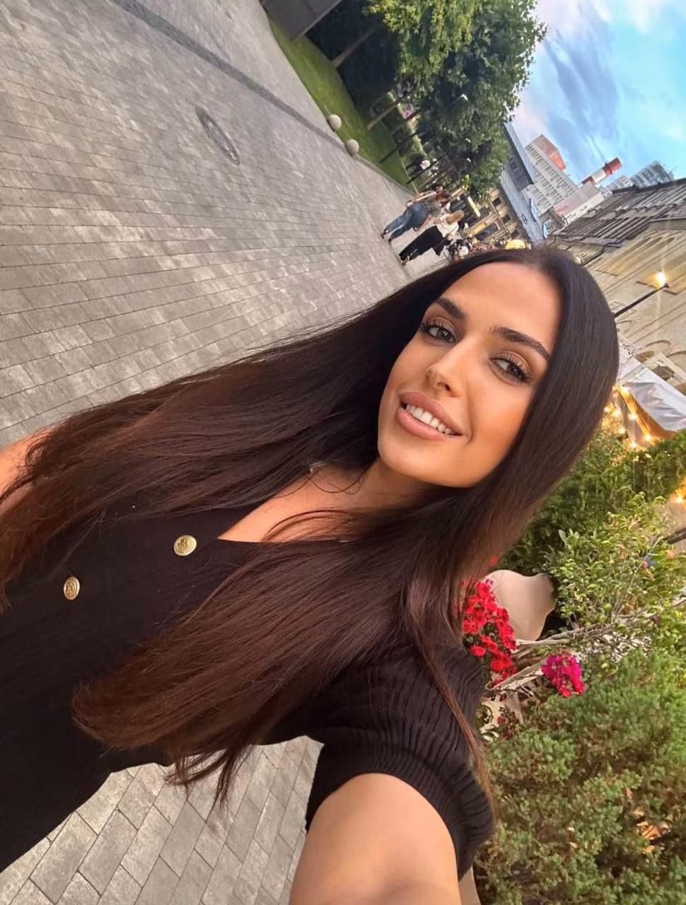 Roza 31 Kiev Ukraine Graceful lady looking for a man who is honest