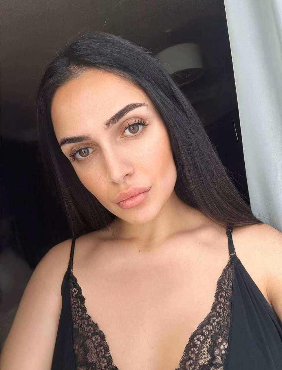 Roza 31 Kiev Ukraine Graceful lady looking for a man who is honest