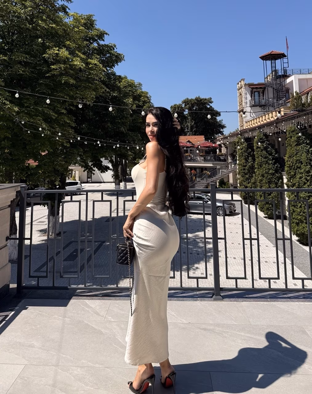 Daniela 24 Bucharest Romania Graceful lady wanting a relationship built on trust