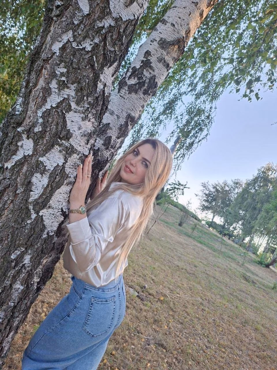 Oksana 44 Kiev Ukraine I am a beautiful lady dreaming of marriage