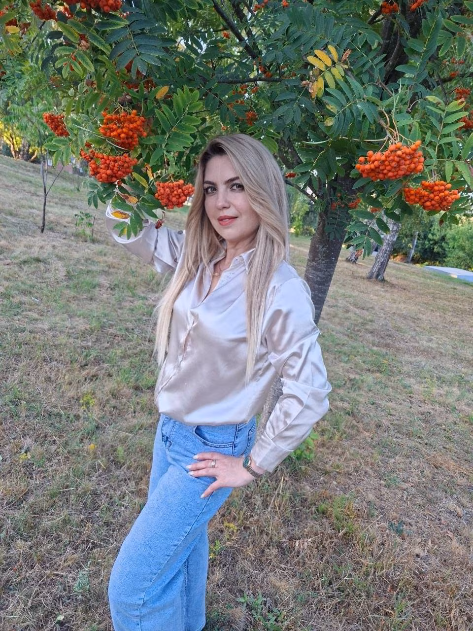 Oksana 44 Kiev Ukraine I am a beautiful lady dreaming of marriage