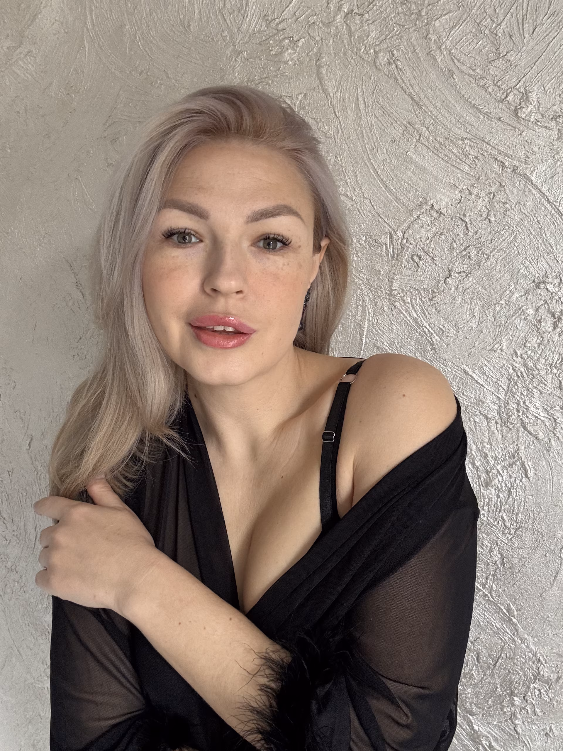 Alena 39 Kryvyi Rig Ukraine I am a good-looking girl wanting to find true love