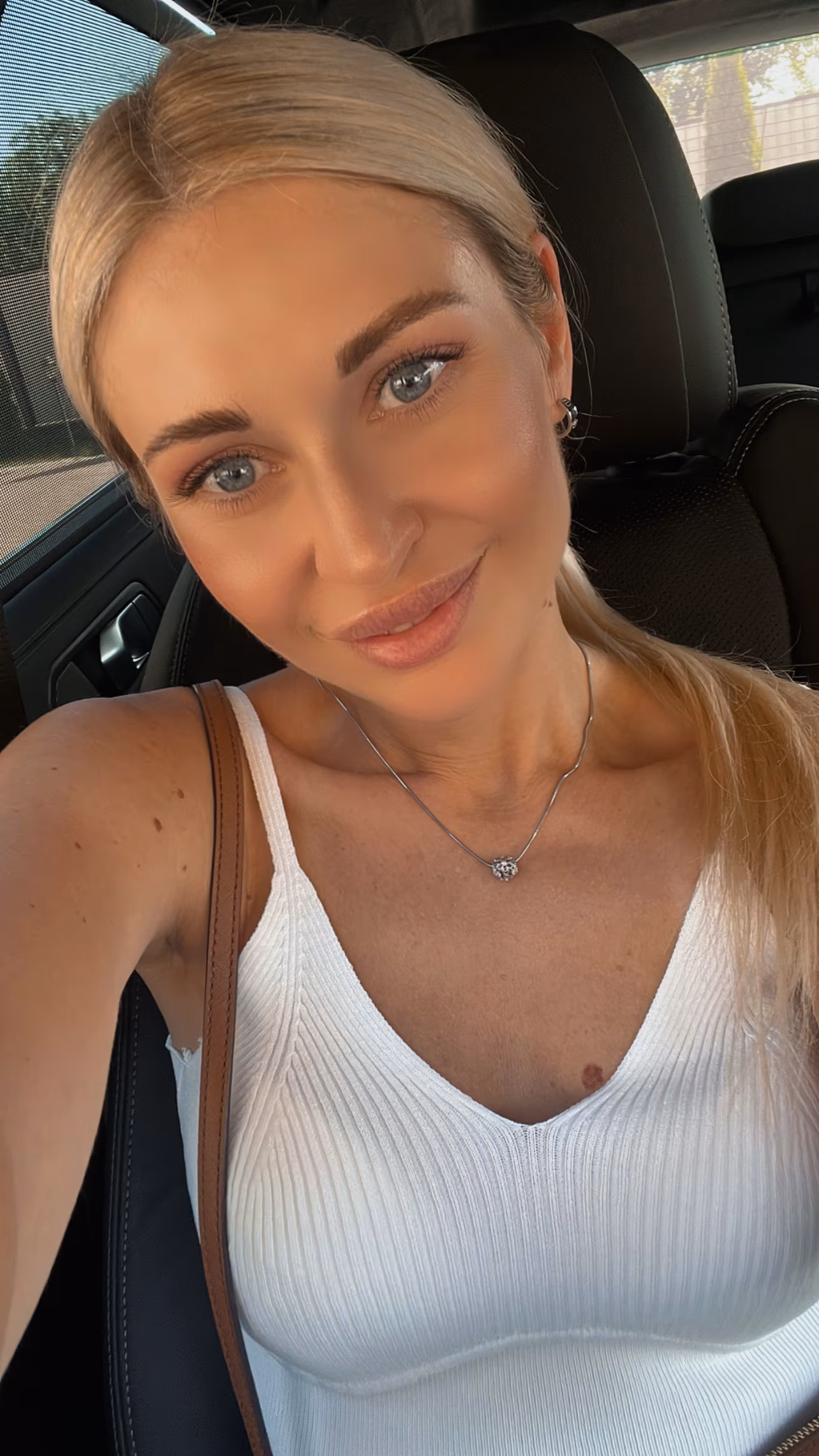 Tanya 38 Kyiv Ukraine I am a nice-looking girl wanting to find my prince
