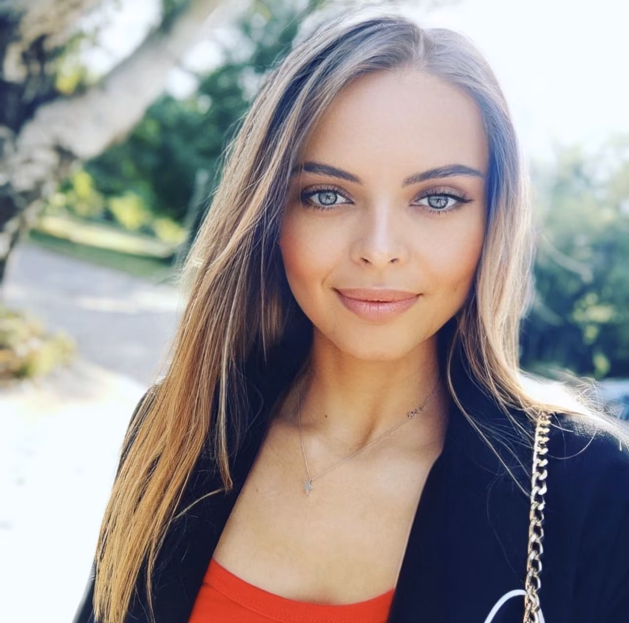 Olha 43 Nice France Lovely woman ready to be a dedicated partner
