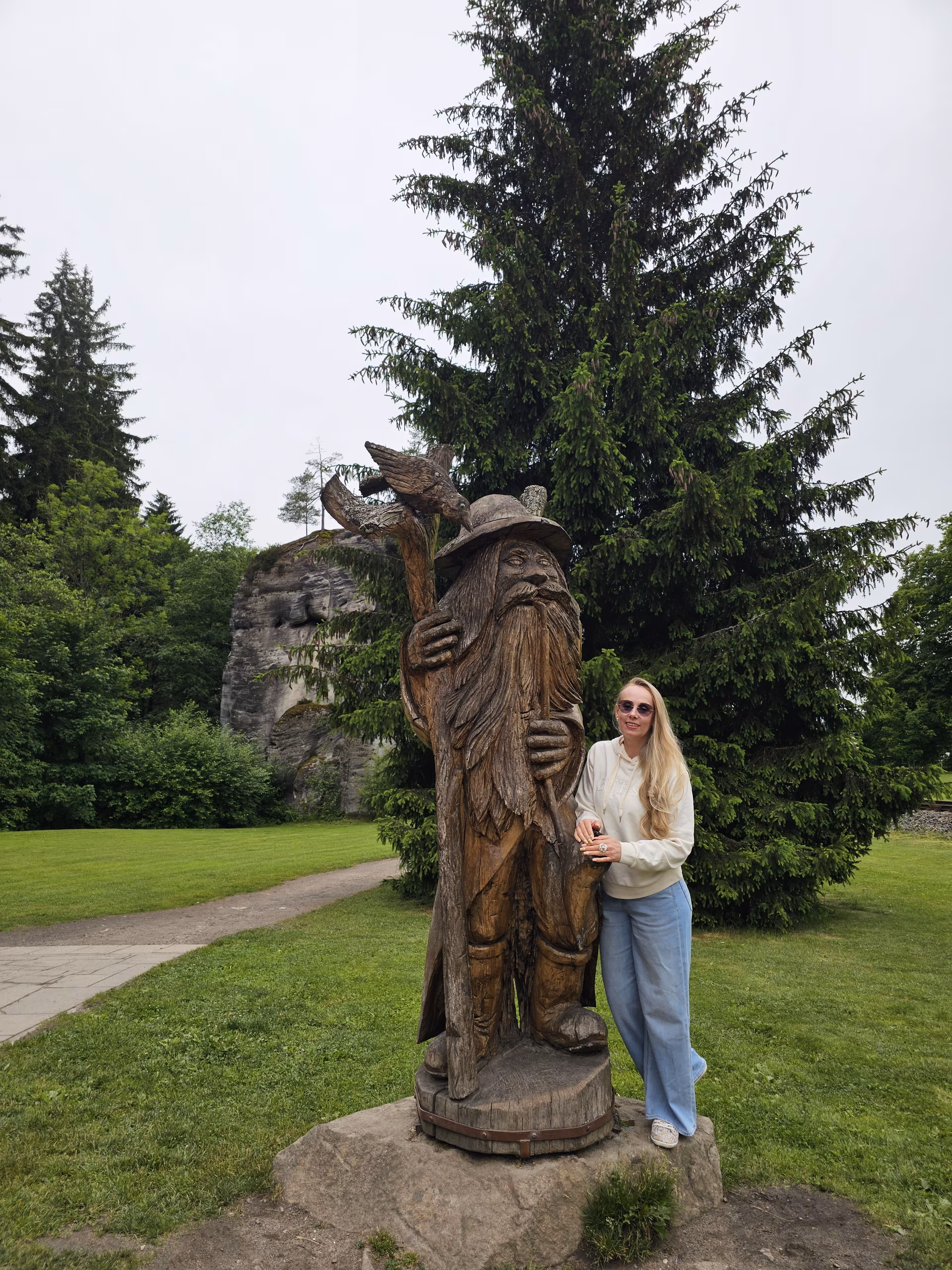Elena 48 Lublin/Kyiv Poland Pretty lady looking for a man who is supportive