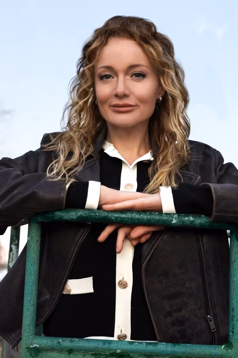 Anna 39 Kyiv  Ukraine Stunning woman ready to become a loving wife