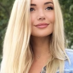 Yuliia 47 Berlin Germany Beautiful girl wanting to start a new chapter