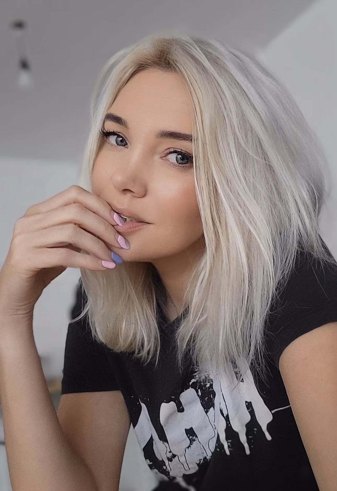 Yuliia 47 Berlin Germany Beautiful girl wanting to start a new chapter
