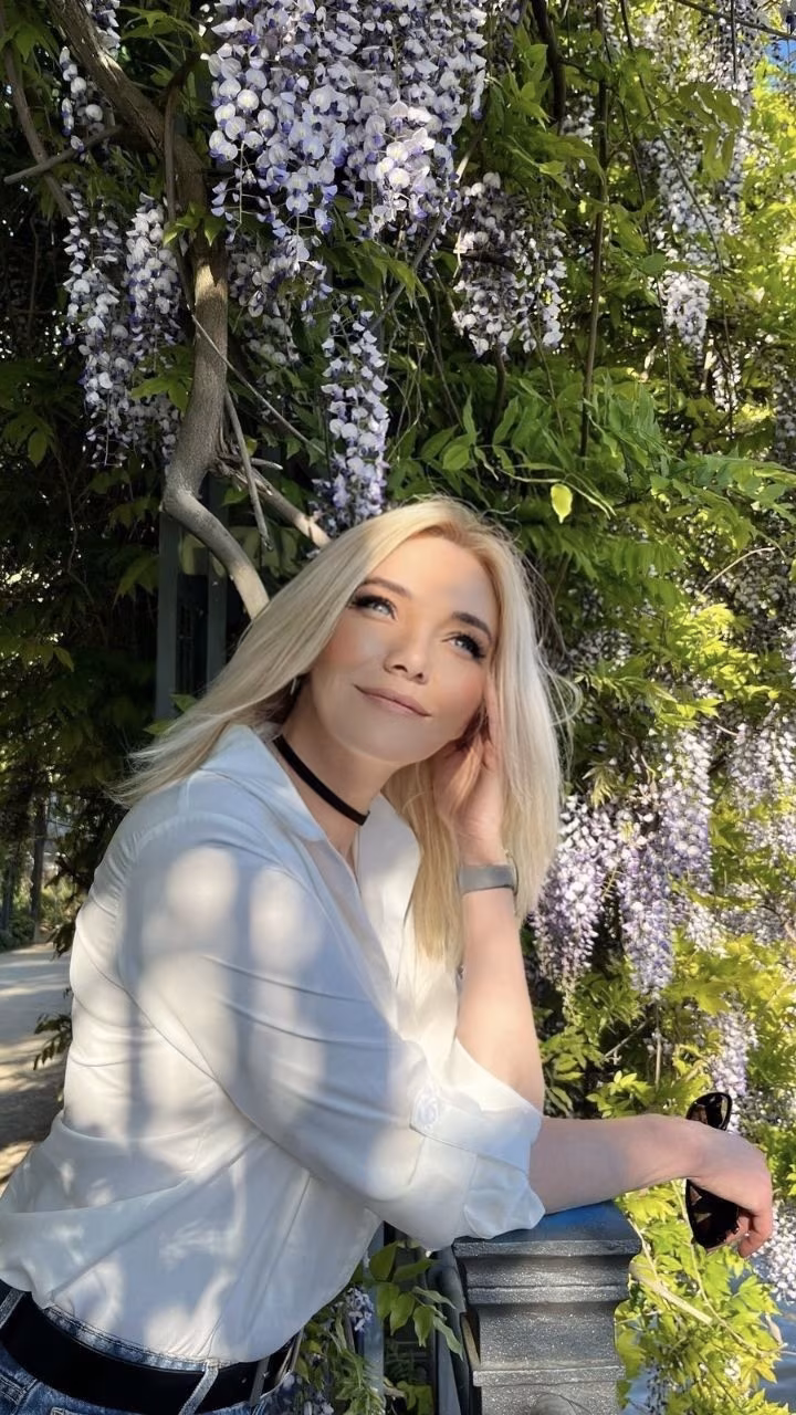 Yuliia 47 Berlin Germany Beautiful girl wanting to start a new chapter