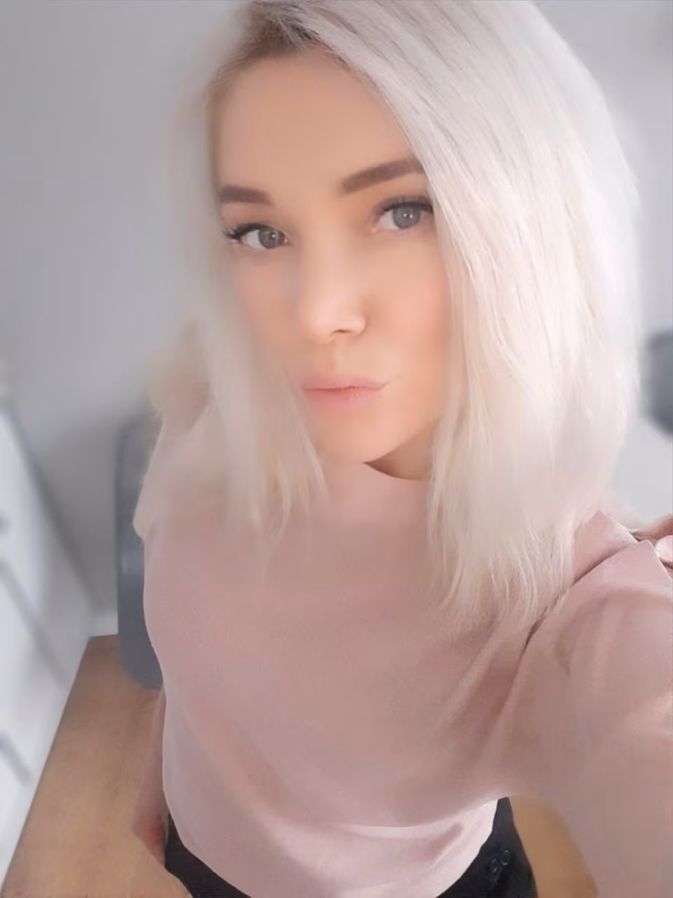 Yuliia 47 Berlin Germany Beautiful girl wanting to start a new chapter