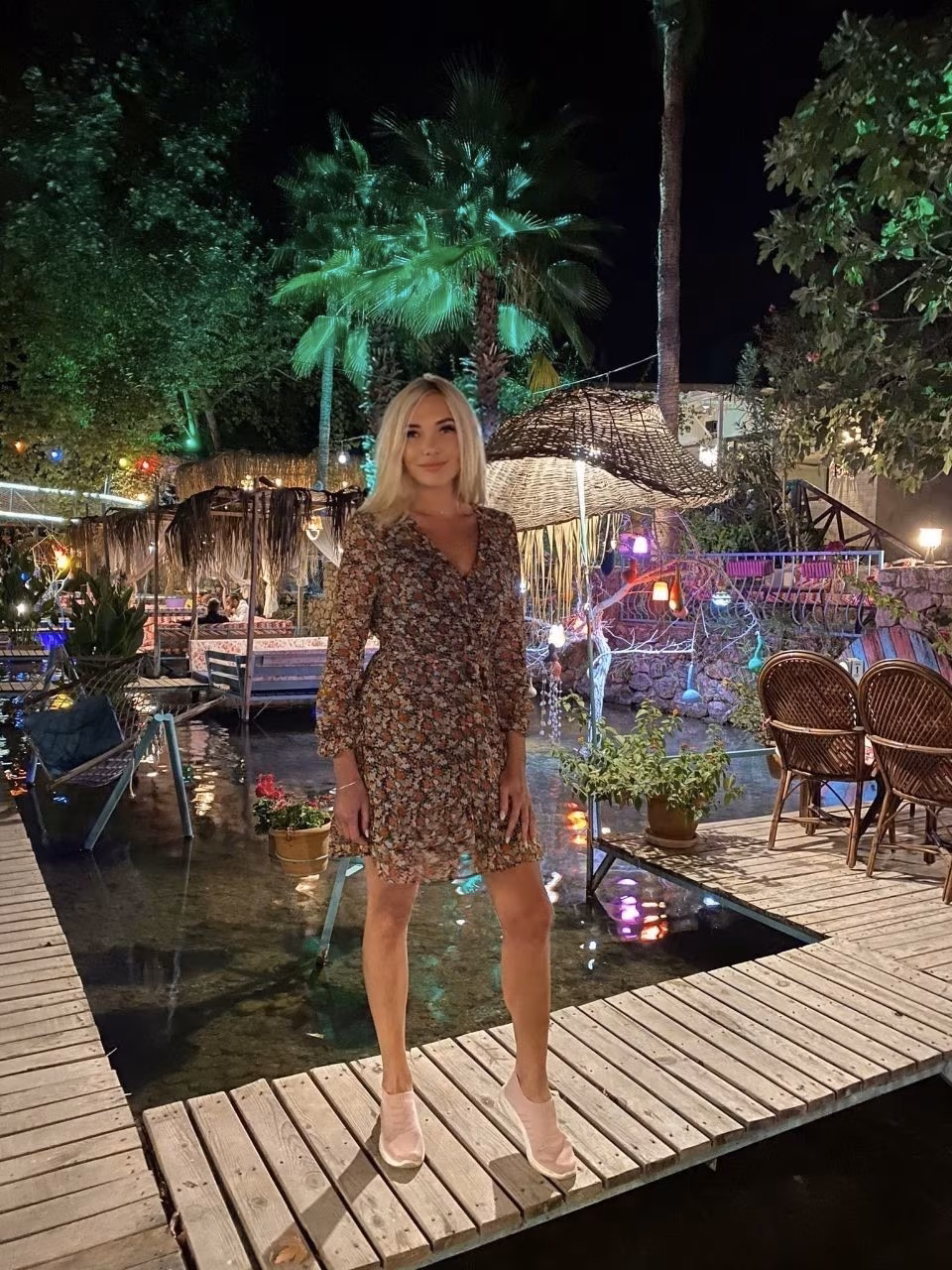 Yuliia 47 Berlin Germany Beautiful girl wanting to start a new chapter