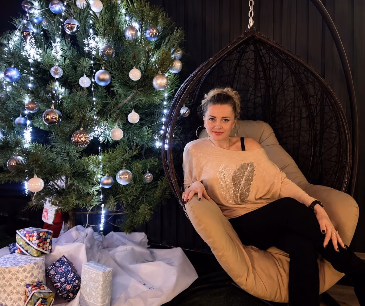 Yuliia 43 Dnipro Ukraine Beautiful lady wanting to find her other half