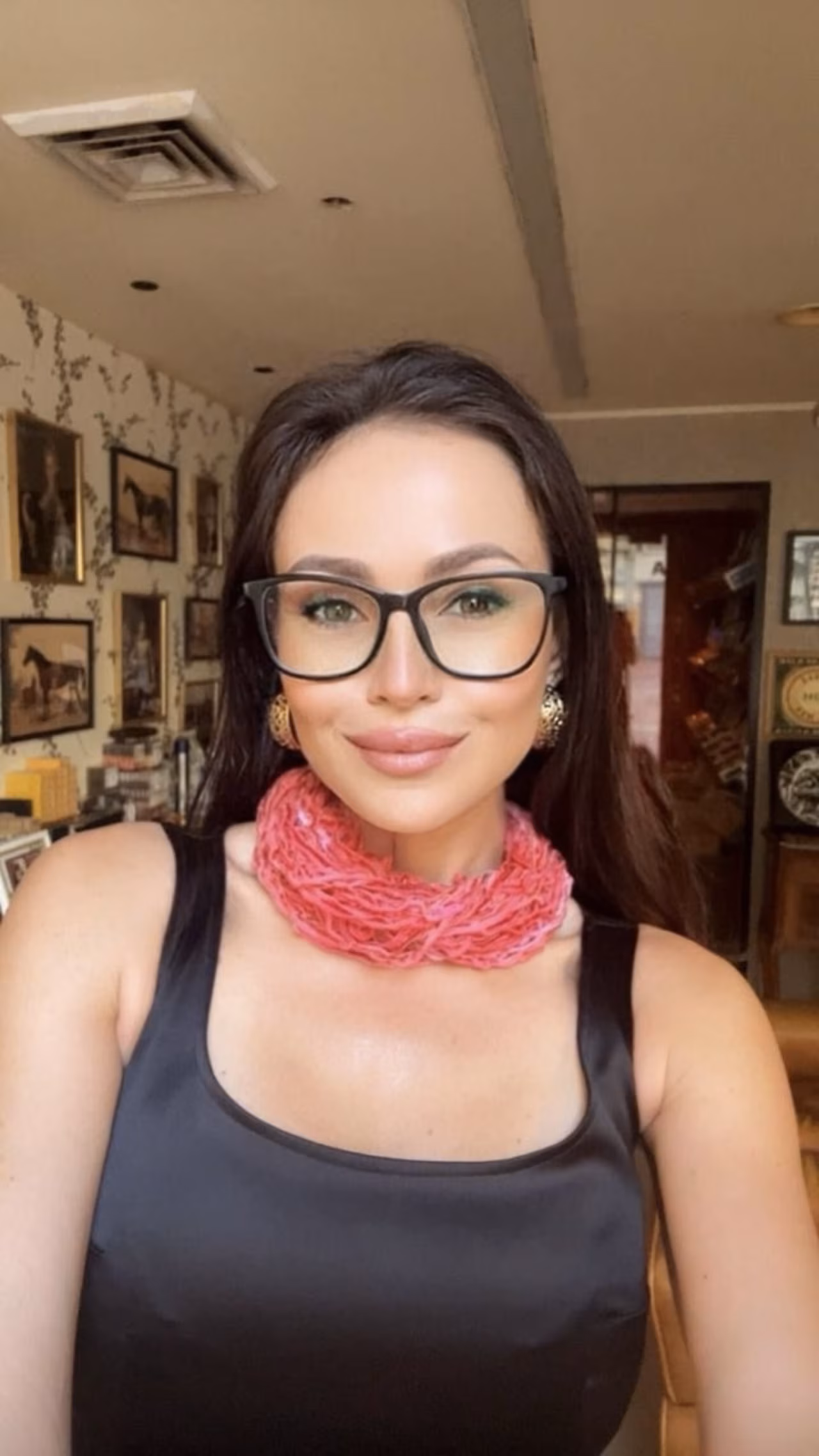 Olena 43 Cyprus/New York Cyprus Beautiful woman wanting to meet her soulmate