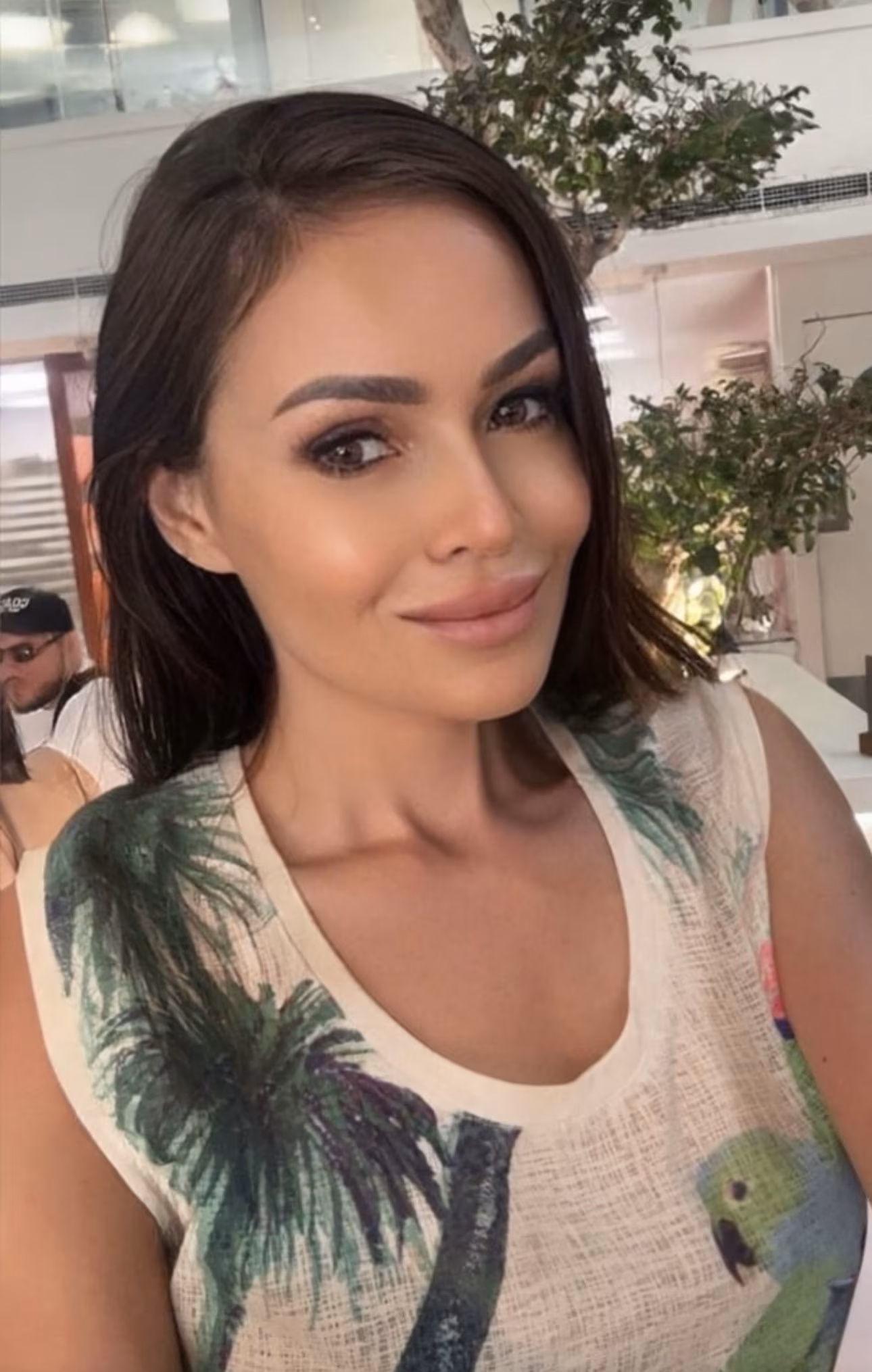 Olena 43 Cyprus/New York Cyprus Beautiful woman wanting to meet her soulmate