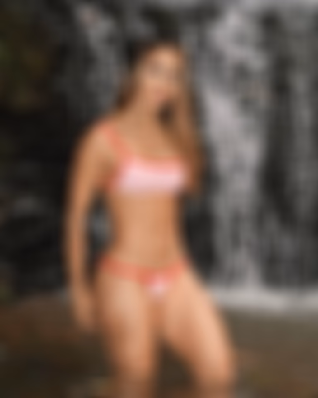 Jenifer 28 Cali Colombia Elegant lady ready to create a beautiful home