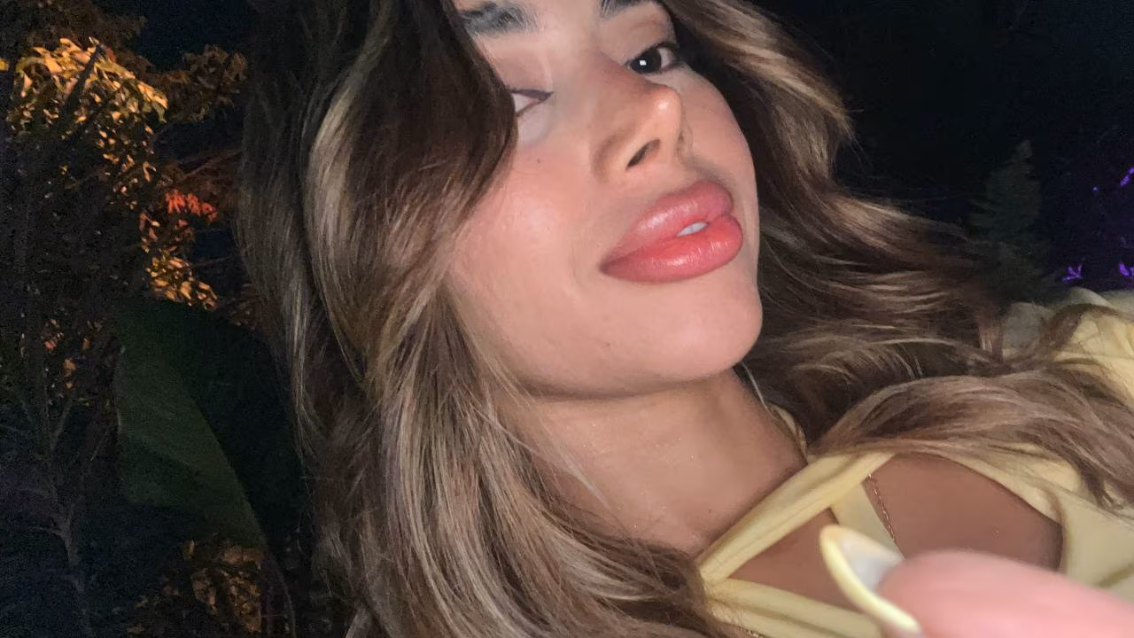 Jenifer 28 Cali Colombia Elegant lady ready to create a beautiful home