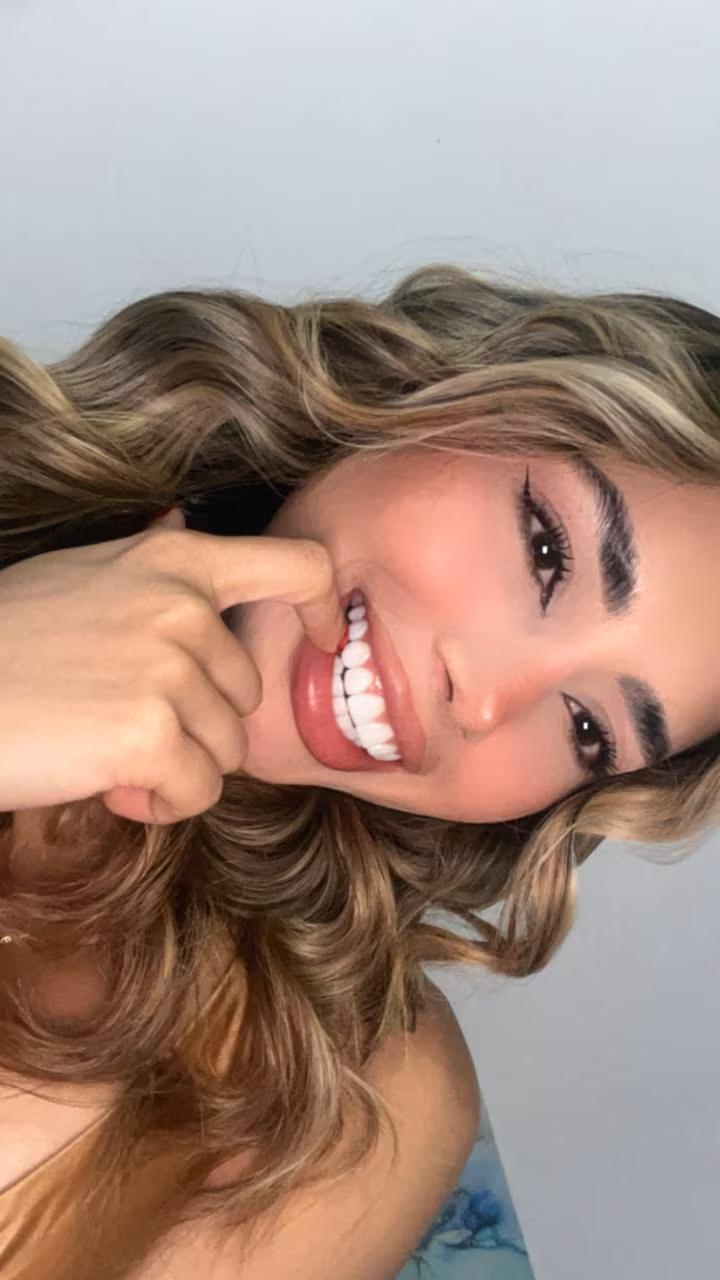 Jenifer 28 Cali Colombia Elegant lady ready to create a beautiful home