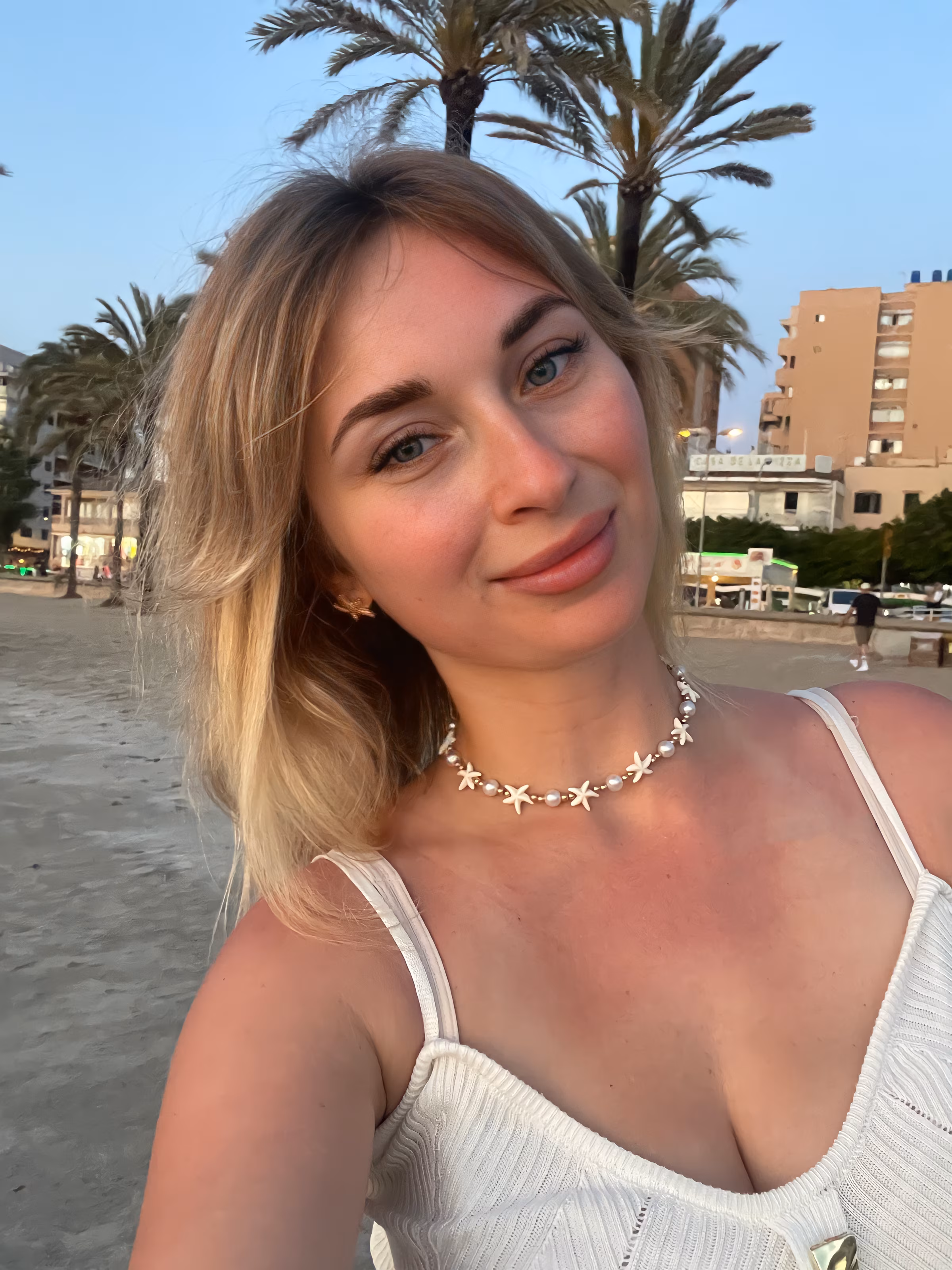 Maryna 32 Mińsk Mazowiecki Poland Gorgeous woman seeking a man who is family oriented