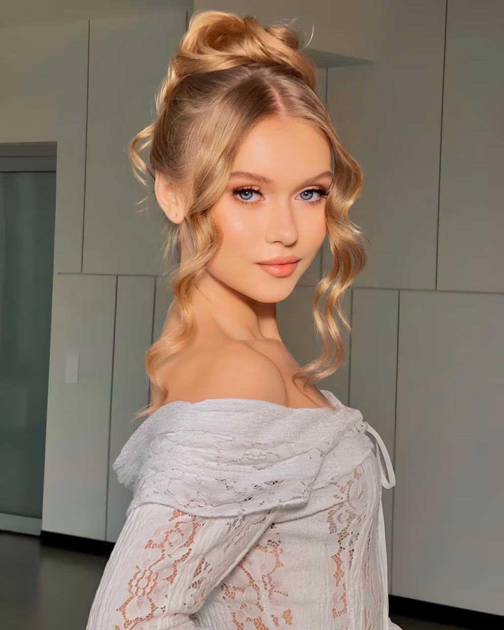 Anastasiia 19 Lutsk Ukraine I am a beautiful lady dreaming of marriage