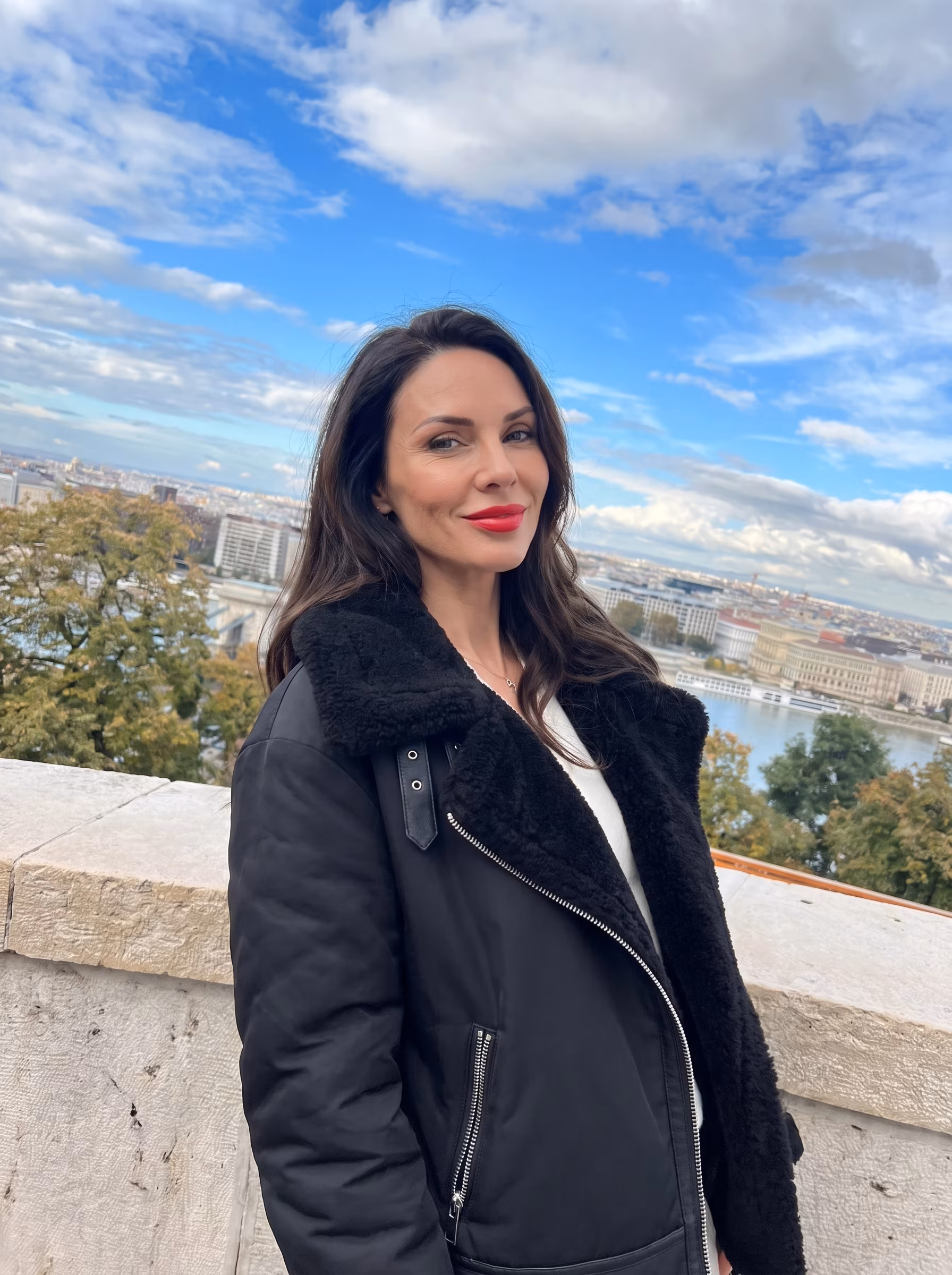 Inna 38 Kharkiv Ukraine Nice-looking girl looking for true connection