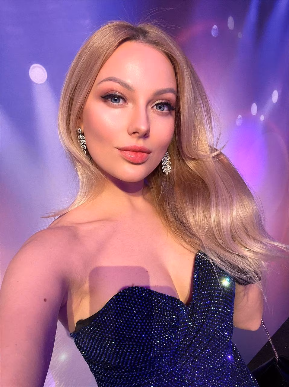 Yulia 40 Cannes France Pretty lady ready to become someone s wife