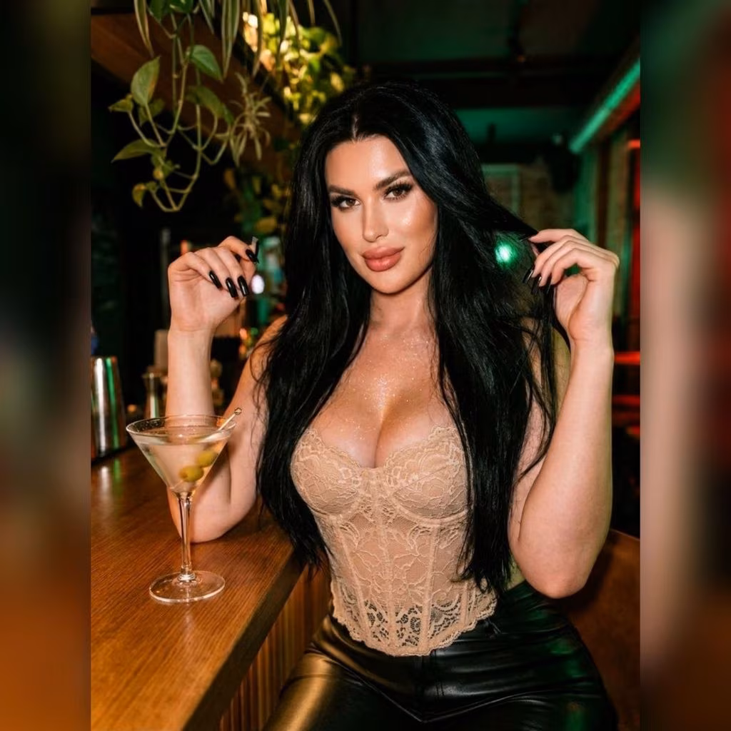 Yana 25 Berlin Germany Pretty lady ready to give her heart completely