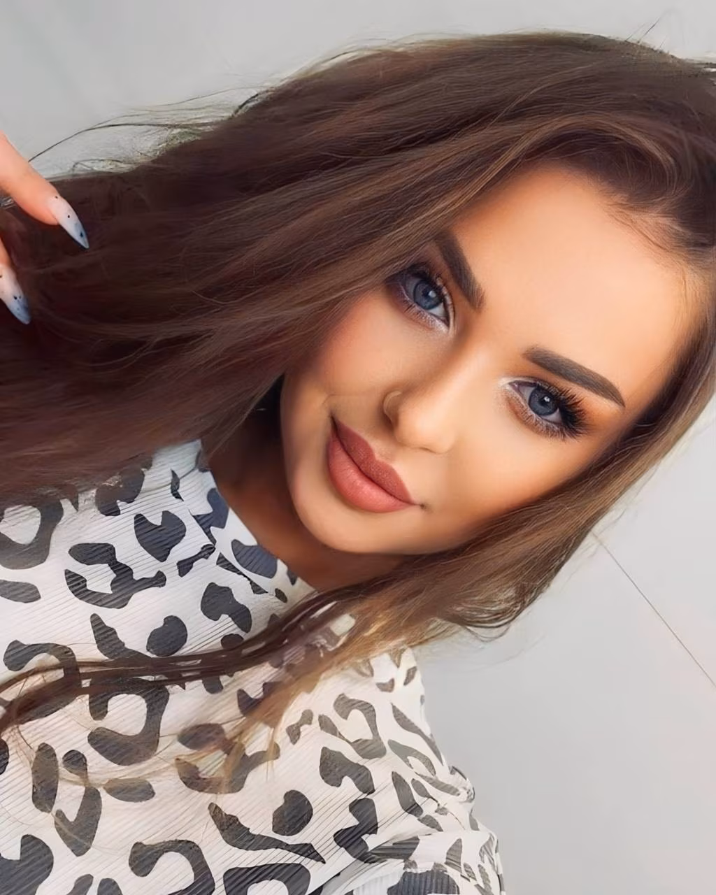 Lilia 34 Warsaw  Poland Stunning woman ready to become a loving wife
