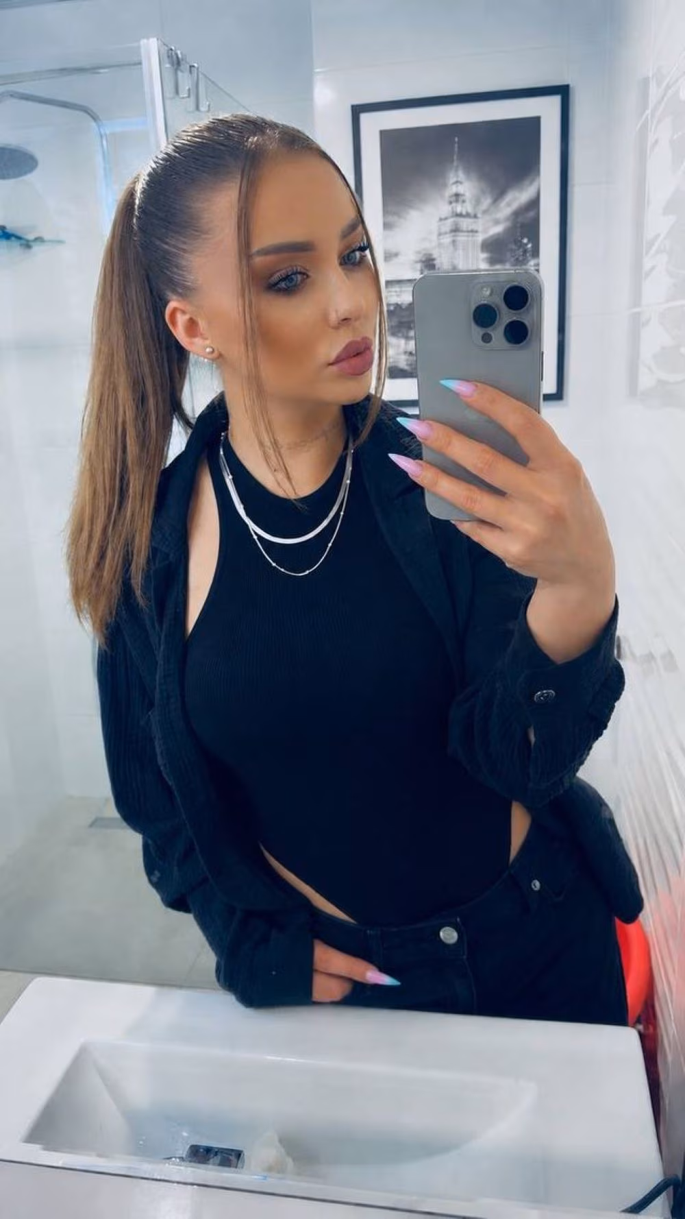 Lilia 34 Warsaw  Poland Stunning woman ready to become a loving wife