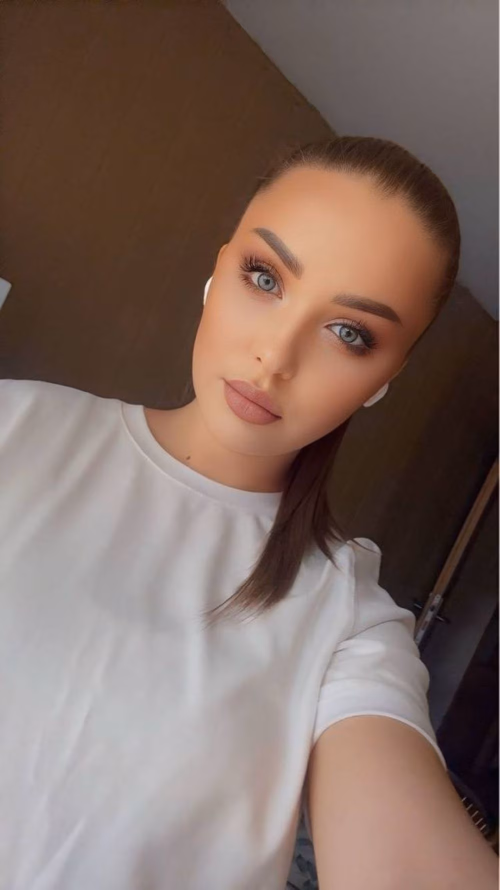 Lilia 34 Warsaw  Poland Stunning woman ready to become a loving wife