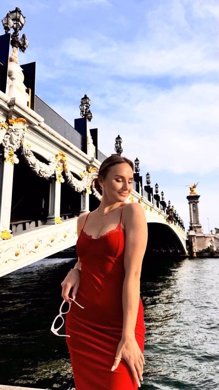 Oksana 31 Frankfurt am Main Germany Attractive woman seeking a man with strong values
