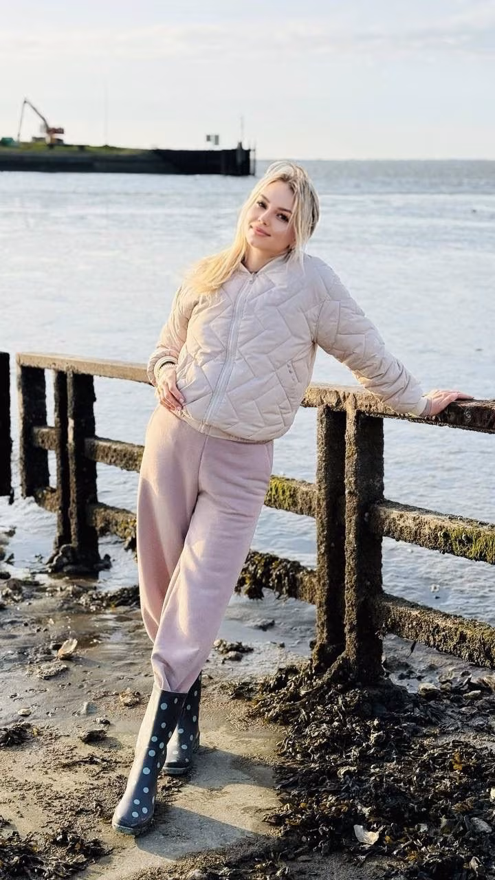 Nataliia 44 Hannover Germany Beautiful girl looking for a gentleman