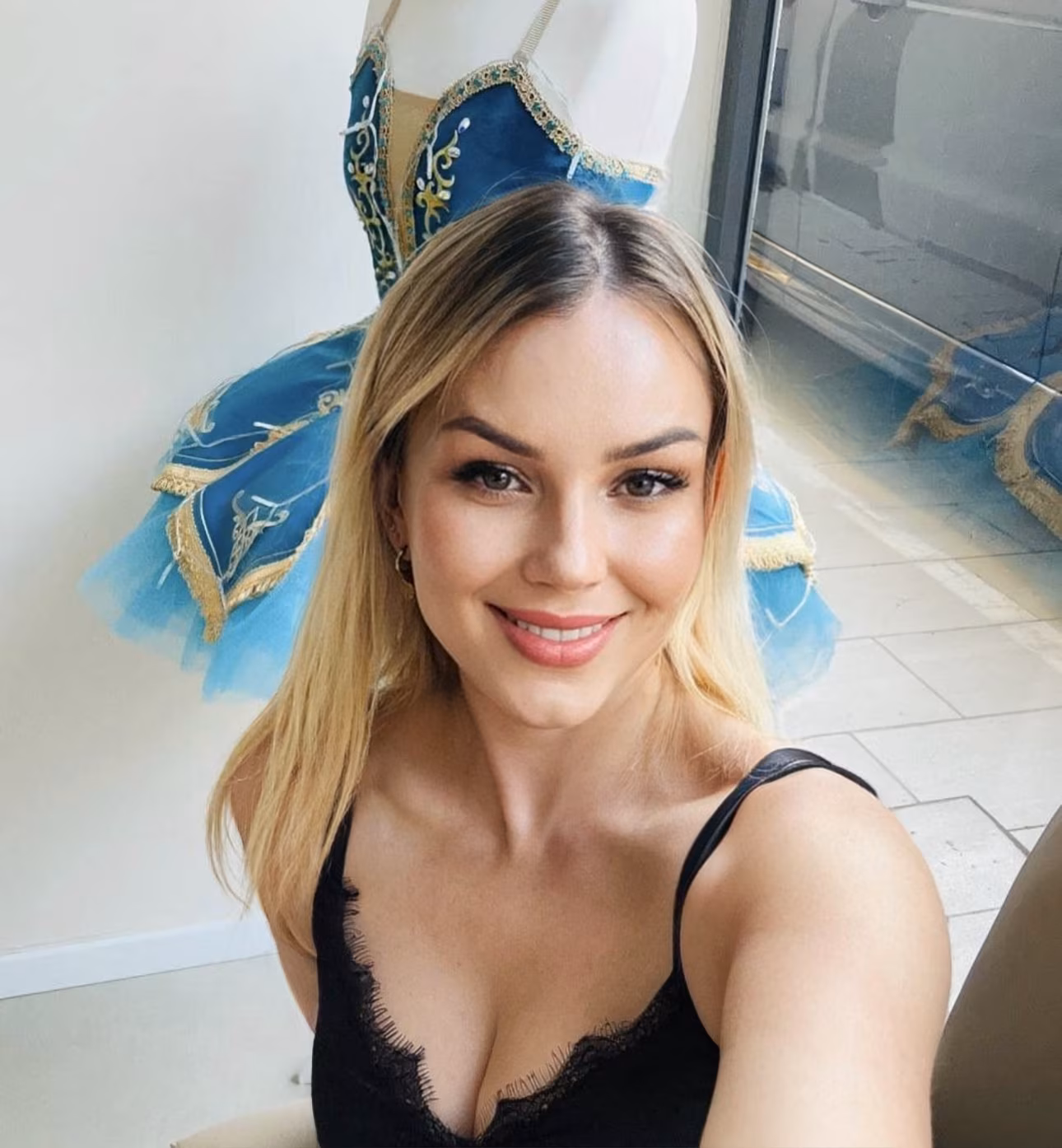 Nataliia 44 Hannover Germany Beautiful girl looking for a gentleman