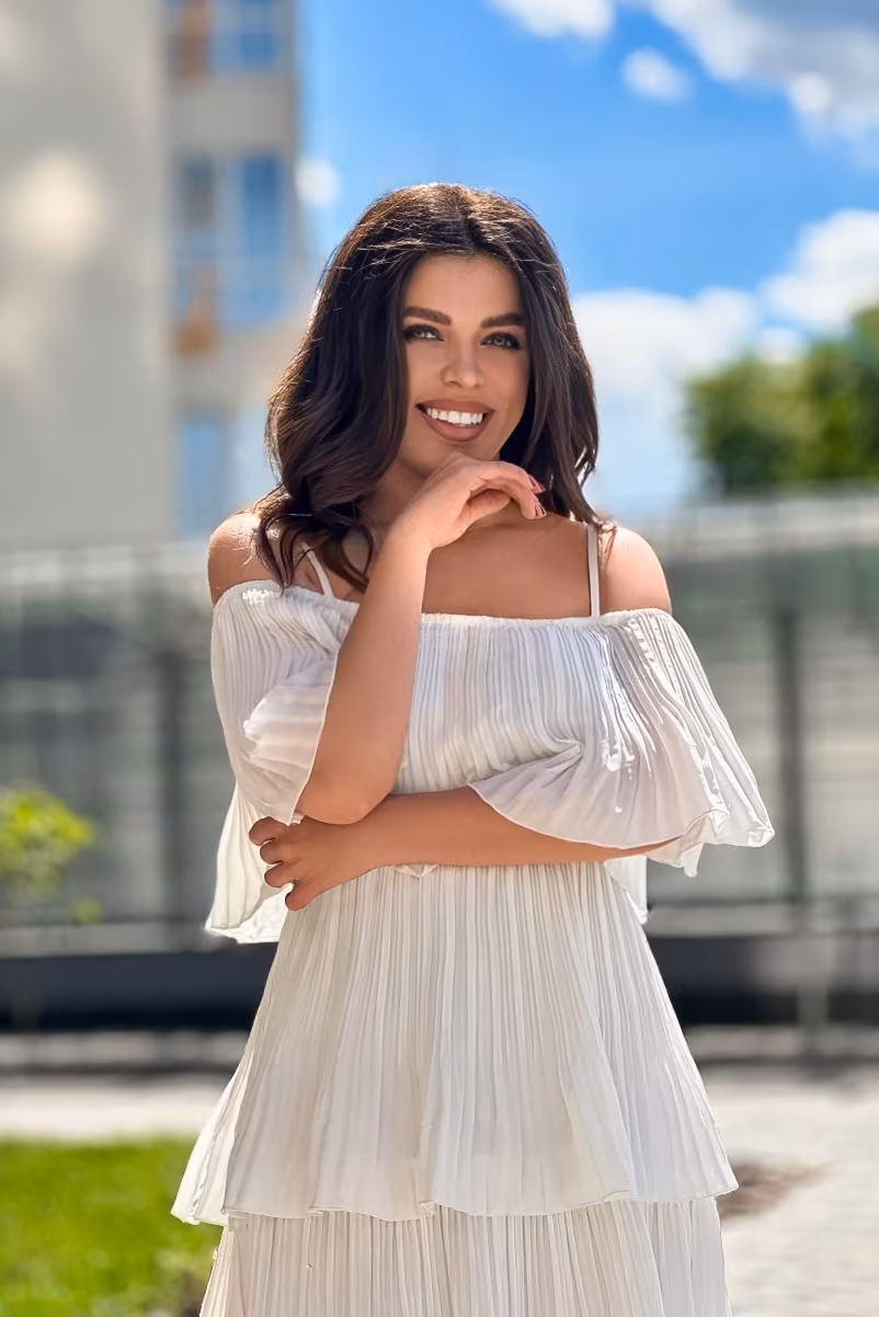 Yana 30 Kyiv Ukraine Beautiful girl wanting to find her forever love