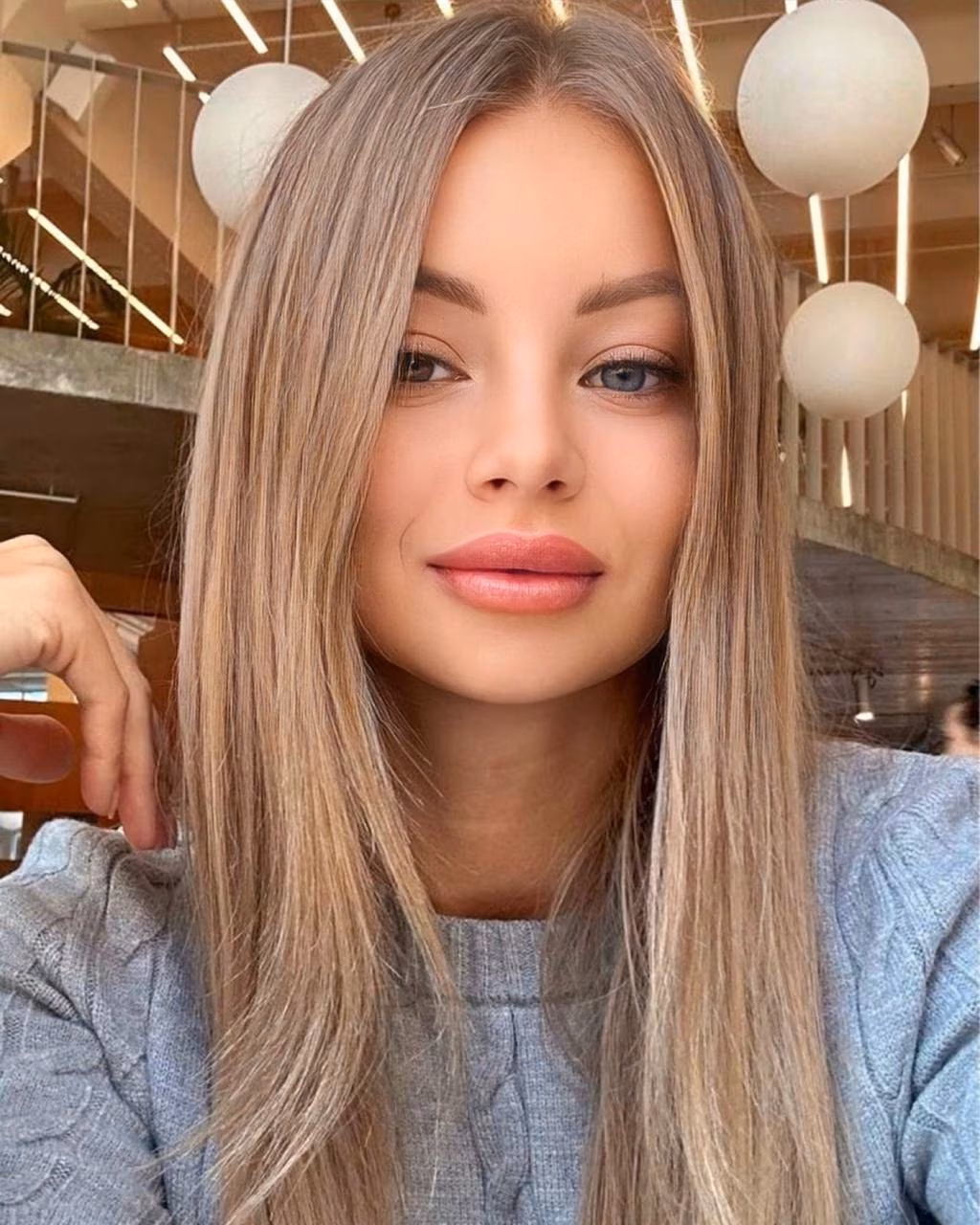 Anna 35 Ivano-Frankivsk Ukraine Beautiful woman wanting to share her dreams