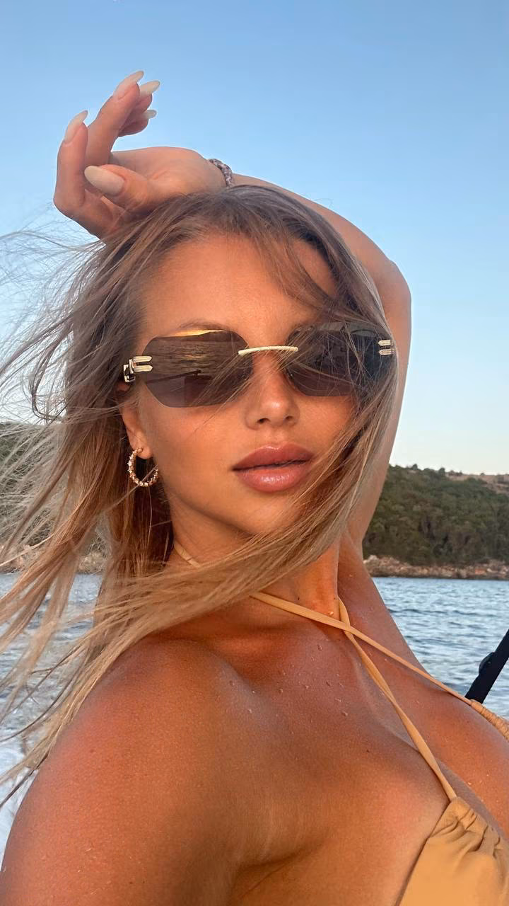 Anna 35 Ivano-Frankivsk Ukraine Beautiful woman wanting to share her dreams