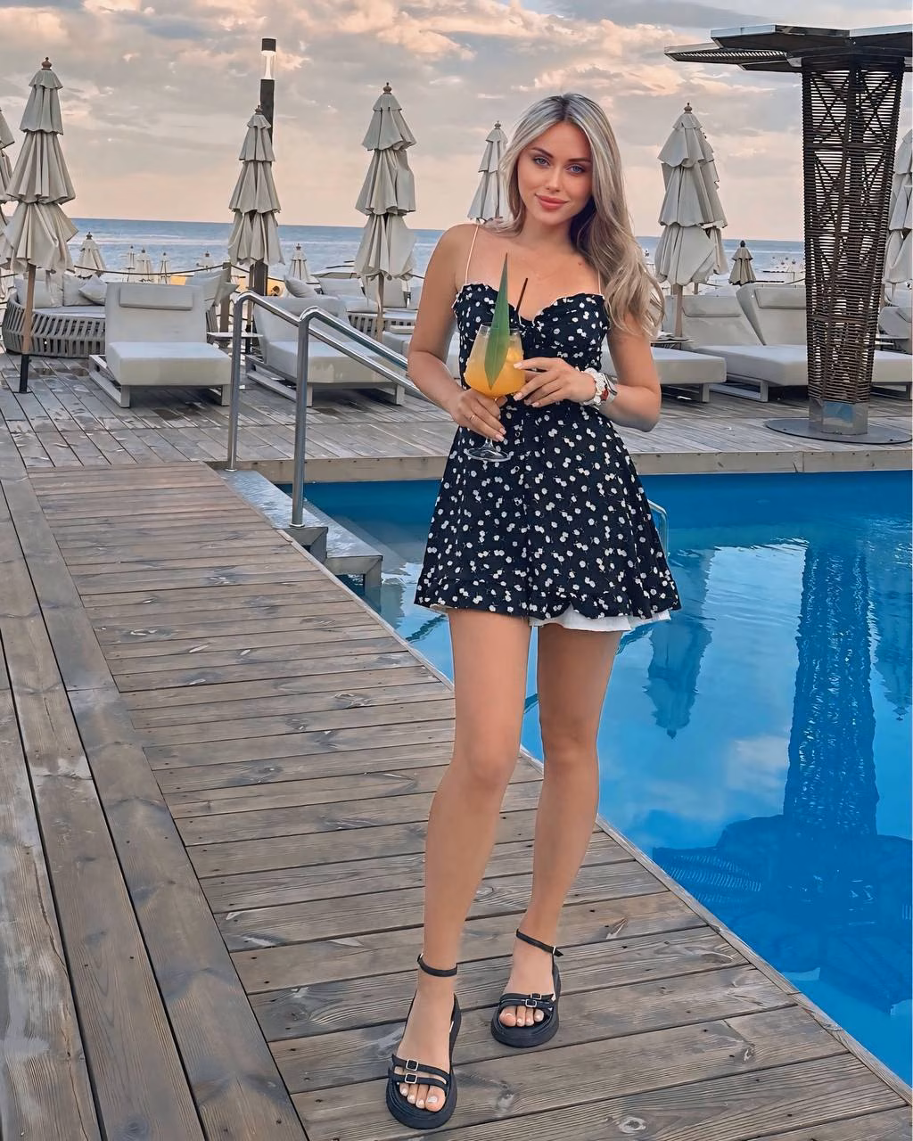 Anna 34 Dnipropetrovsk Ukraine Charming girl ready to embrace a new journey