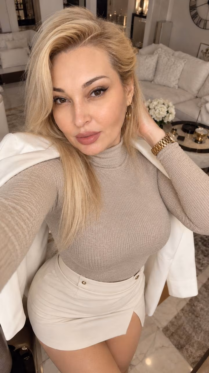 Olena 42 Kyiv Ukraine Elegant lady ready to create a beautiful home