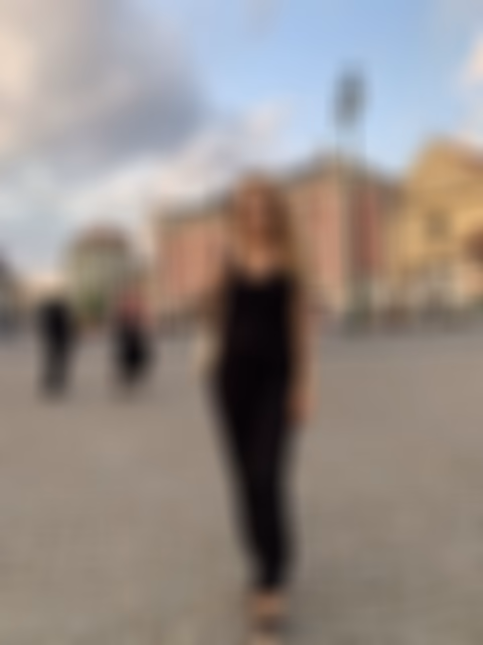 Olena 42 Benalmadena Spain Graceful girl wanting to be a devoted wife