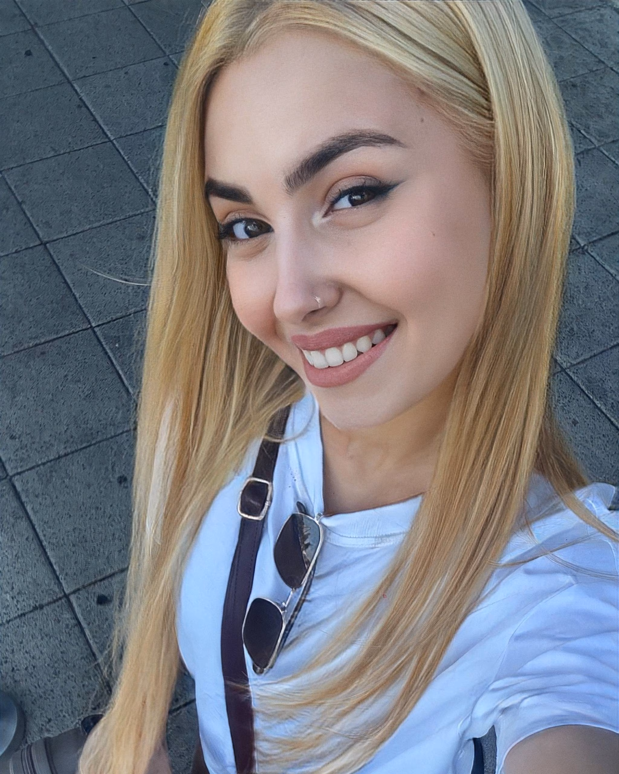 Viktoriia 19 Cherkasy Ukraine Graceful lady looking for a man who is honest